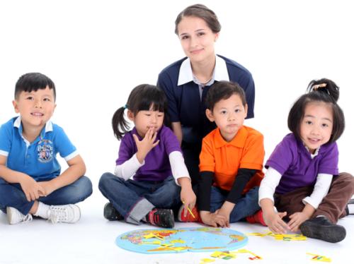 网上儿童英语培训机构哪家的费用优惠？